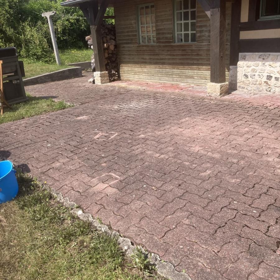 Nettoyage d'allée et terrasse Deaville